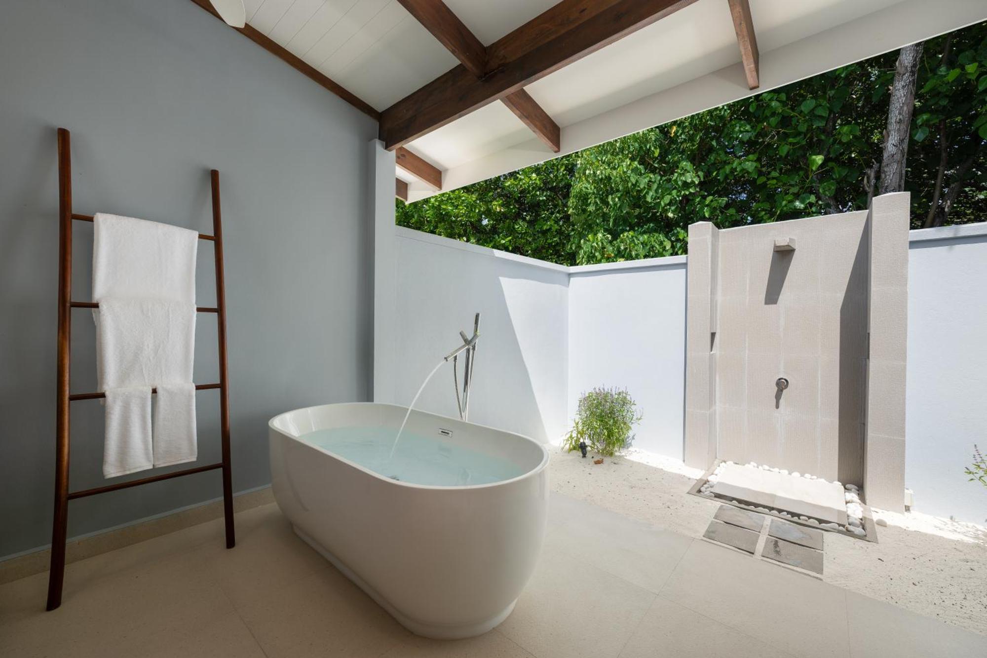 Ifuru Island Maldives Hotel Ugoofaaru Exterior photo