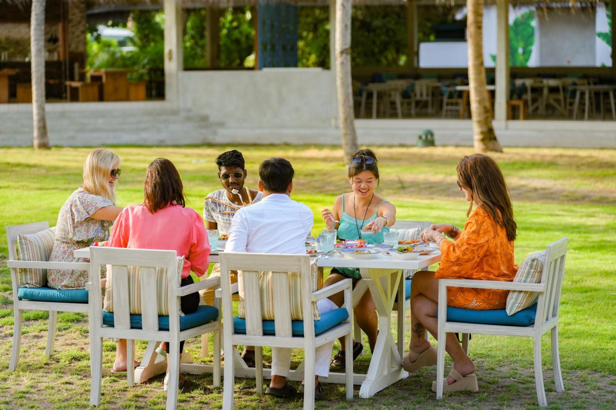 Ifuru Island Maldives Hotel Ugoofaaru Exterior photo